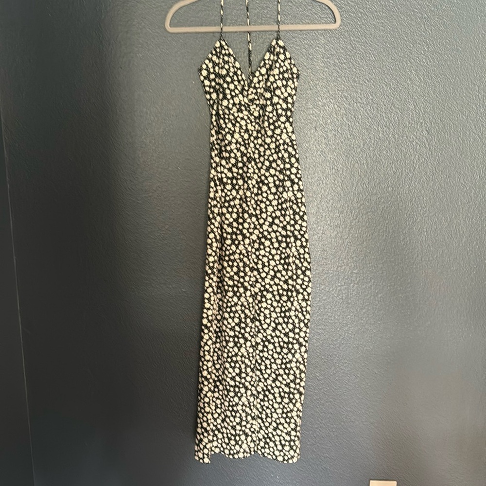 Zara dress. Adorable back. Size XS new with tags